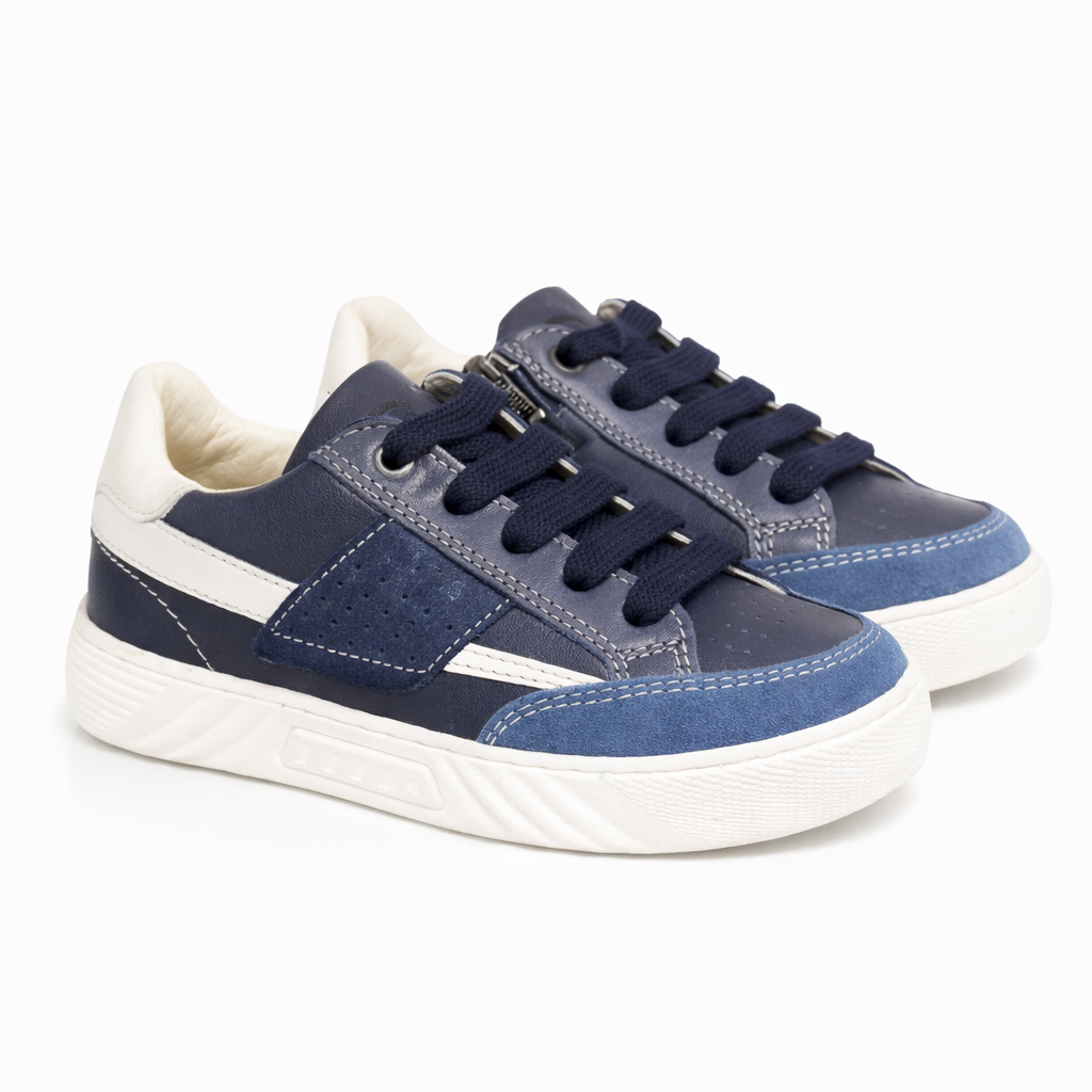 SNEAKERS 02
