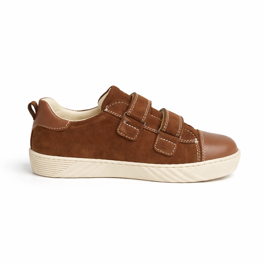 SNEAKERS 04